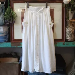 90s ヴィンテージスカート ヨーロッパ 白スカート ボタンクロージャー