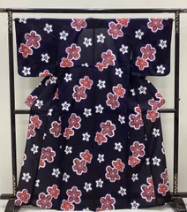 中古品　レディース　浴衣　夏着物　黒色　桜　綿　R674