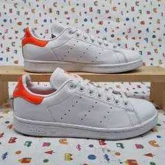 アディダス スタンスミス オレンジ レディーススニーカー 235