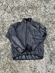 モンベル ウィンドブレーカー