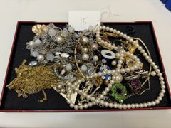 アクセサリーまとめ売り（3.5キロ）以上 - メルカリ