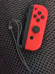 Nintendo Switch Joy-Con 右 ネオンレッド