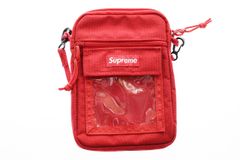 Supreme スマホショルダーバッグ バンダナ柄 - メルカリ