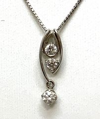 K18WG ダイヤ入 ペンダント ネックレス トリロジー ベリテ - メルカリ