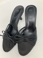 ZARA ザラ サンダル 36 ブラック スエード ナイロン 無地 リボン ピンヒール 5.1～7cm ストラップなし ミュールサンダル