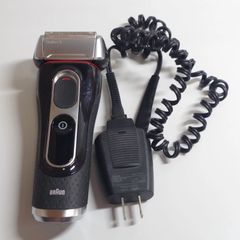 BRAUN Series 8 5795 電気シェーバー 本体 - メルカリ