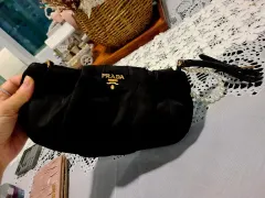 PRADA ポーチ