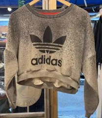 アディダス ダスト クロップド スウェット