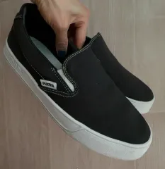 PUMA プーマ ブラック スニーカー スリッポン 245