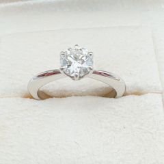 SALE】0.52ctダイヤモンドリング（Pt900/オーバルカット） - メルカリ