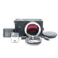 ショット数2267回、元箱付き。☆美品☆ RICOH リコー GR III 3 - メルカリ