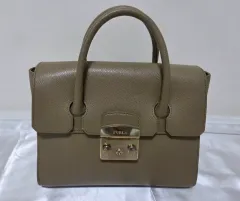 FURLA 훌라 メトロポリス トップハンドル カーキ