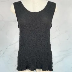 美品　me ISSEY MIYAKE ミー　イッセイミヤケ　ノースリーブ　トップス　タンクトップ　ブラック　黒　黒色　綿　ポリウレタン　MI21FR709のサムネイル