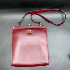 O430 アイグナー（AIGNER）ハンドバッグ ショルダーバッグ ボルドーレッド系 ゴールド金具 がま口バッグ レザー革製 中古 レディースバッグ