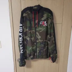 ナイキ エアジョーダン カモフラ ウィンドブレーカー フード ジップアップ (100)