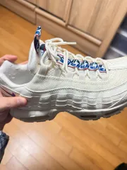 ナイキ エアマックス 95 フールタブ 白 出品