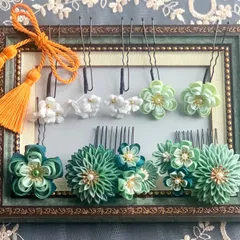 成人式 髪飾り 緑 白 オレンジ つまみ細工 正絹 梅柄 タッセル 振袖 袴 卒業式 七五三 結婚式 和装 9点セット