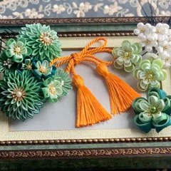 成人式 髪飾り つまみ細工 緑 白 オレンジ  正絹 梅 タッセル 振袖 袴 卒業式 七五三 結婚式 和装 9点セット
