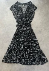 【H＆M】上品！美シルエット黒白リーフドット柄ラップワンピース/EUR M（日本L相当）/着痩せ腰リボン付/着丈112cm/オンオフ使える/透けにくい上質ジャージー素材/フレンチスリーブ/洗濯OK/大人可愛いエレガント/送料無料/即購入OK