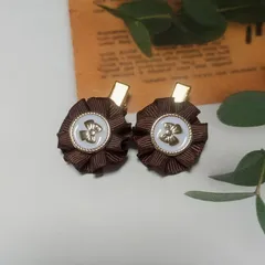 ♢ハンドメイド♢フリルリボンヘアクリップ(ブラウン)