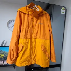 Columbia オレンジ色 フード ウィンドブレーカー ジャケット