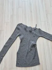 アン 팔 ショルダー ストラップ オフショルダー ゴージ 長袖 ニット グレー