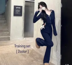 トレーナーセット クロップドWHOフーディー+トレーナー ズボン