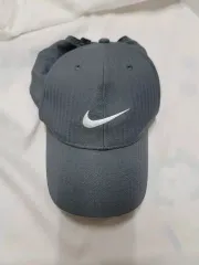 ナイキ スウッシュ ベースボールキャップ グレー 成人 ユニセックス サイズ