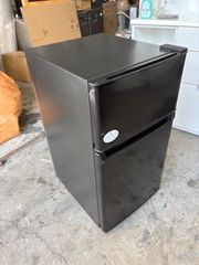 美品ほぼ未使用】オリジナルベーシック BR-87A 冷蔵庫 2025年製 - メルカリ