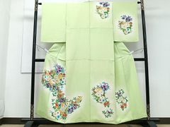 高島屋扱い 駒刺繍 振袖 若草色 古典花文様 金彩 正絹 - メルカリ