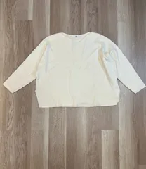 【226424】UNIQLO ユニクロ  スフレヤーンボートネックセーター　長袖ニット　スリット入り　アクリル　L  ・ オフホワイト（クリーム系）