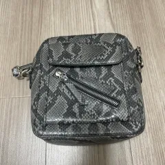 【227223】 ENVYM　アンビー　パイソン柄　ショルダーバッグ グレー