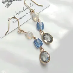 枠留サンストーン×カイヤナイト×オパールピアス