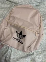 アディダス オリジナル ベージュ バックパック
