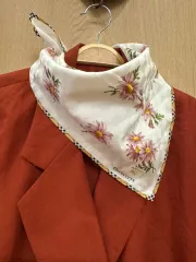 バーバリー フラワーパターン ハンカチ (未使用品)