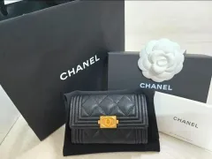 CHANEL シャネル ボーイ カードウォレット (状態：ほぼ新品)