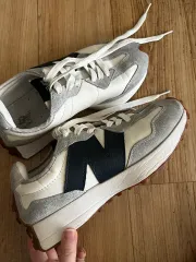 ニューバランス 327 スニーカー 235
