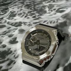 カシオ】G-SHOCK GM-2100-1AJF シルバー 箱・説明書有 - メルカリ