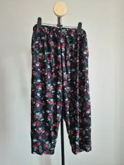 (新品)花柄 レディース ゴム ズボン 7分 free size