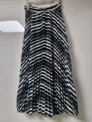 黒白ストライプ プリーツロングスカート & ズボン (キュロット)