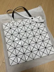バオバオ イッセイミヤケ 白