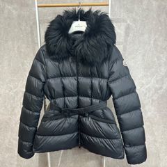 美品】 MONCLER モンクレール ダウンベストファーBAIRON黒2 - メルカリ