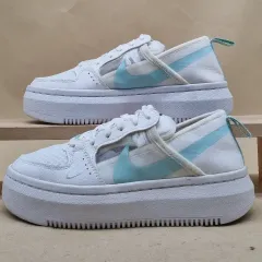 ナイキ コートビジョン アルタ レディーススニーカー 235