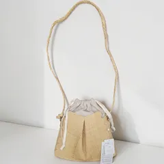 【LUDLOW ラドロー】 scalloped raffia shoulder bag スカラップラフィアショルダーバッグ 巾着 かごバッグ 保存袋付き ベージュ 未使用タグ付きのサムネイル