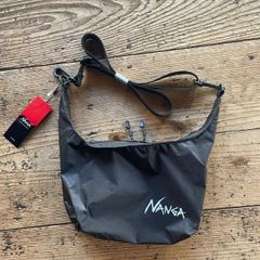 新品　26年秋冬　NANGA　ナンガ　サコッシュ　黒　ブラック　Fibermax TUL COMPACT SACOCHE　ショルダーバッグ　コームコア　アウトドアファッション　メンズ　レディース　男女共用