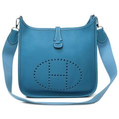 シャネル マトラッセ カメリア ロゴ チェーンウォレット 長財布 ショルダー 斜め掛け デニム レザー ブルー 青 シルバー金具 AP0046  CHANEL（新品・未使用品） CHANEL - シャネル マトラッセ カメリア ロゴ チェーンウォレット 長