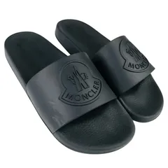 MONCLER★モンクレール・メンズ エンボス加工ブランドアイコンロゴデザイン ラバー スライドサンダル (42/27㎝相当) イタリア製 メンズサンダル 春夏シューズ ブランドサンダル カジュアル ブラックのサムネイル