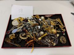 W*E様 アクセサリー　ネックレス　指輪など　まとめ売る　現状品 W*E様 アクセサリー ネックレスイヤリング 指輪など色々まとめ売る現状