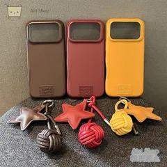 iPhone14-17/Pro/Pro Max 多機種対応 iPhoneケース保護ケースcase 耐衝撃ソフトケース ミニマル レザー風 オレンジブラウン×ワインレッド×ブラウン 3色展開 同色星チャーム付き