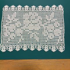 ホワイト レース編み 正方形 透かし模様 ハンドメイド ドイリー - メルカリ